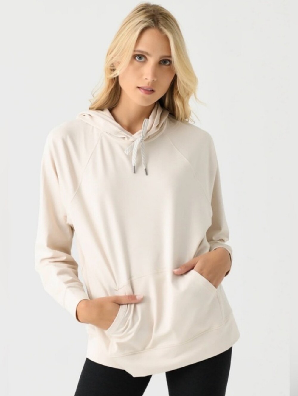 Vuori Halo Oversized Hoodie Sweatshirt in Milkweed Heather